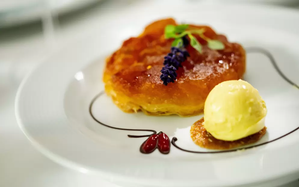 Paul Gauguin Cruises MS Paul Gauguin L'Etoile Dishes 3 ©Paul Gauguin Cruises.jpg